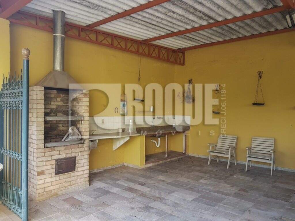 Casa Residencial à venda no bairro Centro: Churrasqueira