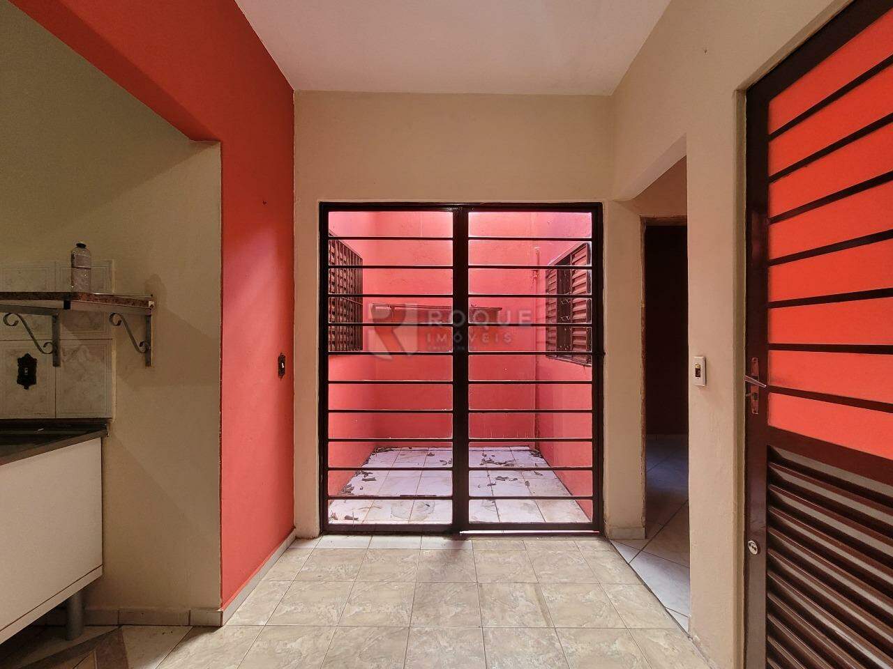 Casa Residencial à venda no bairro Parque Residencial Belinha Ometto: Hall cozinha