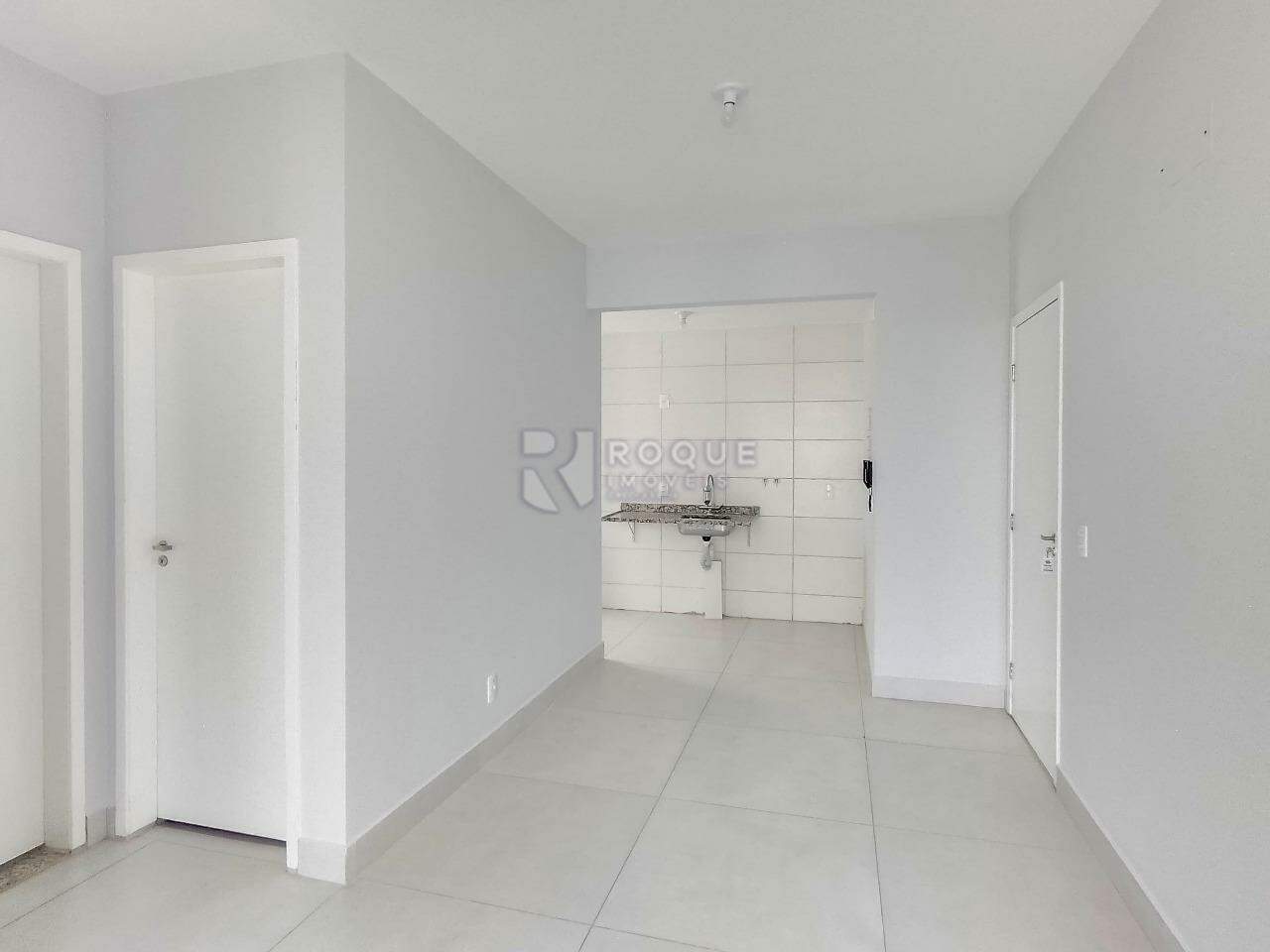 Apartamento à venda no bairro Vale das Esmeraldas: Sala