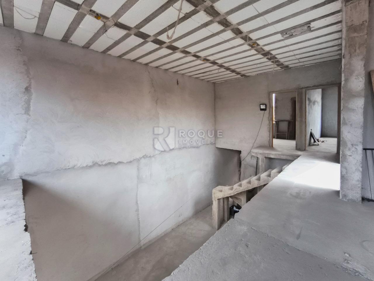 Casa Residencial à venda no bairro Jardim dos Jequitibás: CORREDOR INTERNO