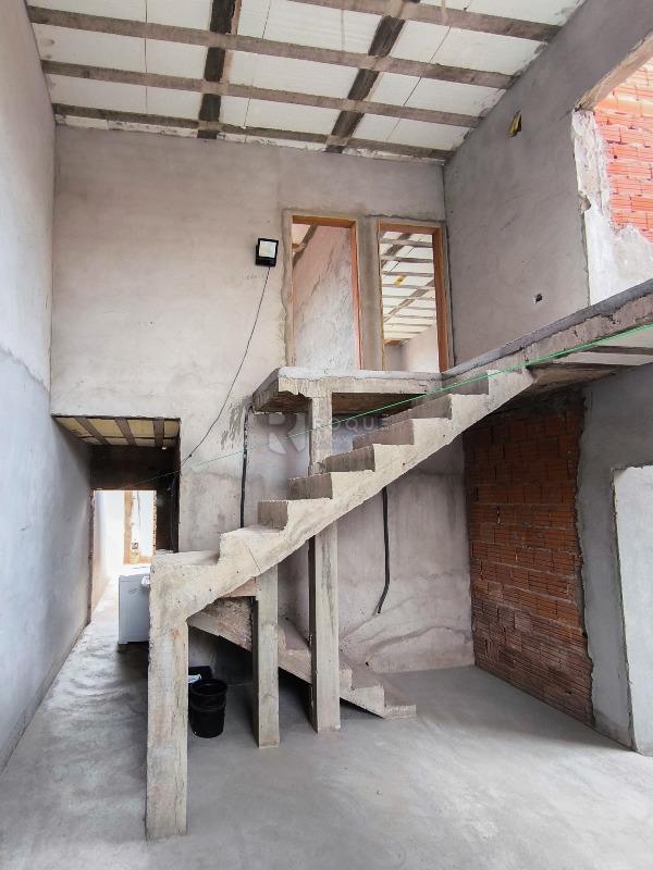 Casa Residencial à venda no bairro Jardim dos Jequitibás: ACESSO PISO SUPERIOR