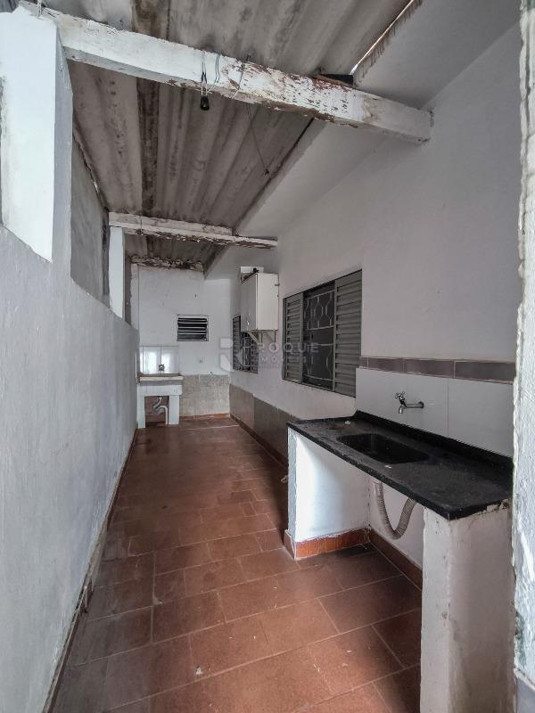 Casa Residencial à venda no bairro Parque Campos Elíseos: ÁREA DE SERVIÇO