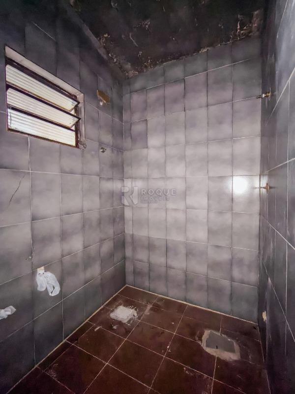 Casa Residencial à venda no bairro Parque Campos Elíseos: WC SUÍTE