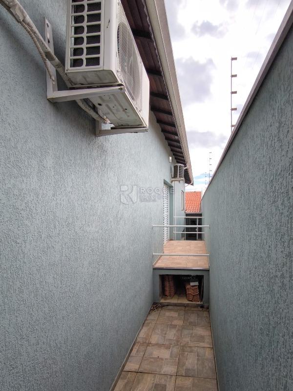 Casa Residencial à venda no bairro Vila Claudia: LATERAL EXTERNA