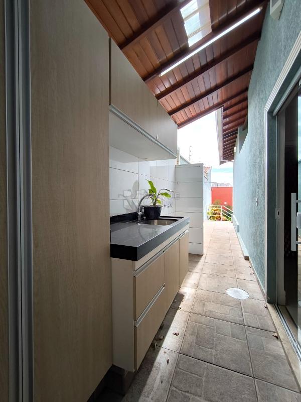 Casa Residencial à venda no bairro Vila Claudia: ÁREA DE SERVIÇO