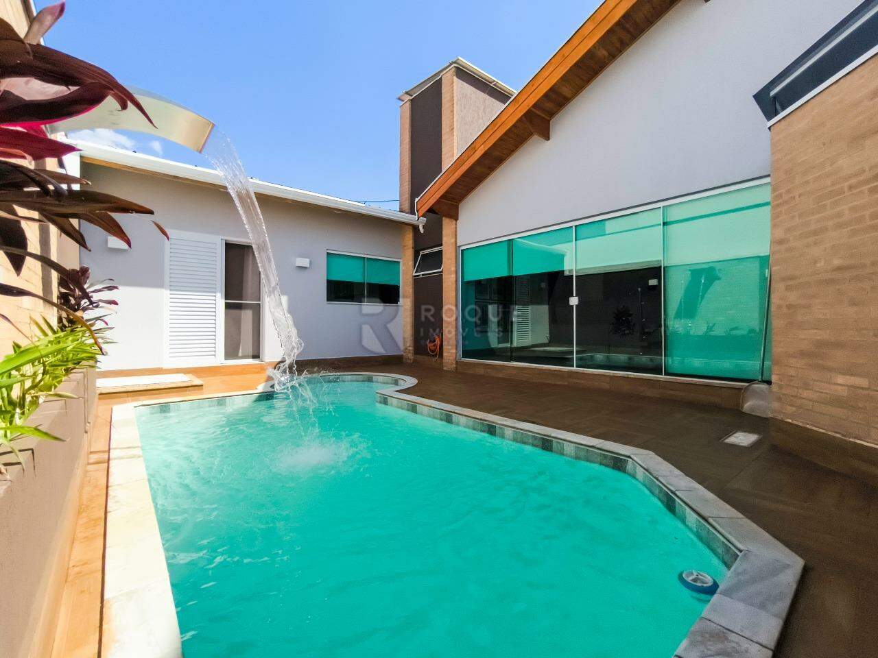 Casa em condomínio à venda no bairro Parque Residencial Roland: PISCINA
