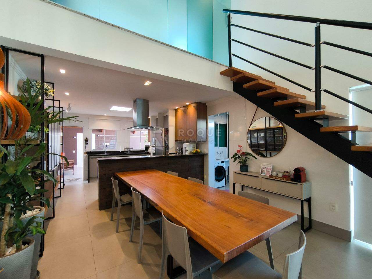 Casa em condomínio à venda no bairro Parque Residencial Roland: SALA DE JANTAR