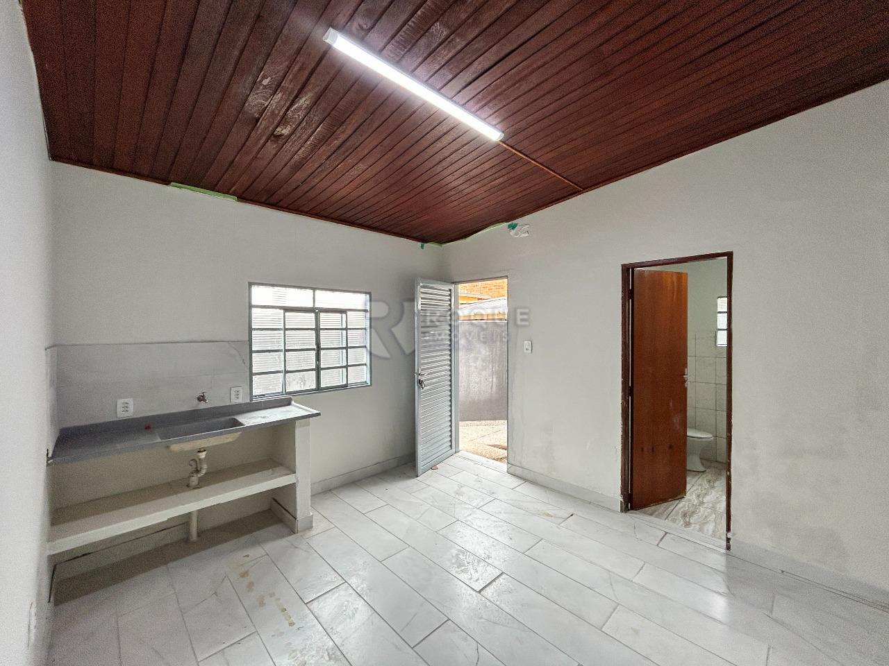 Casa Residencial para aluguel no bairro Jardim Residencial Dona Santina Paroli Peccinini: Cozinha 