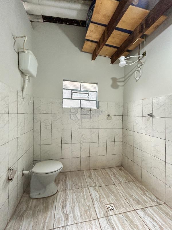 Casa Residencial para aluguel no bairro Jardim Residencial Dona Santina Paroli Peccinini: WC social 