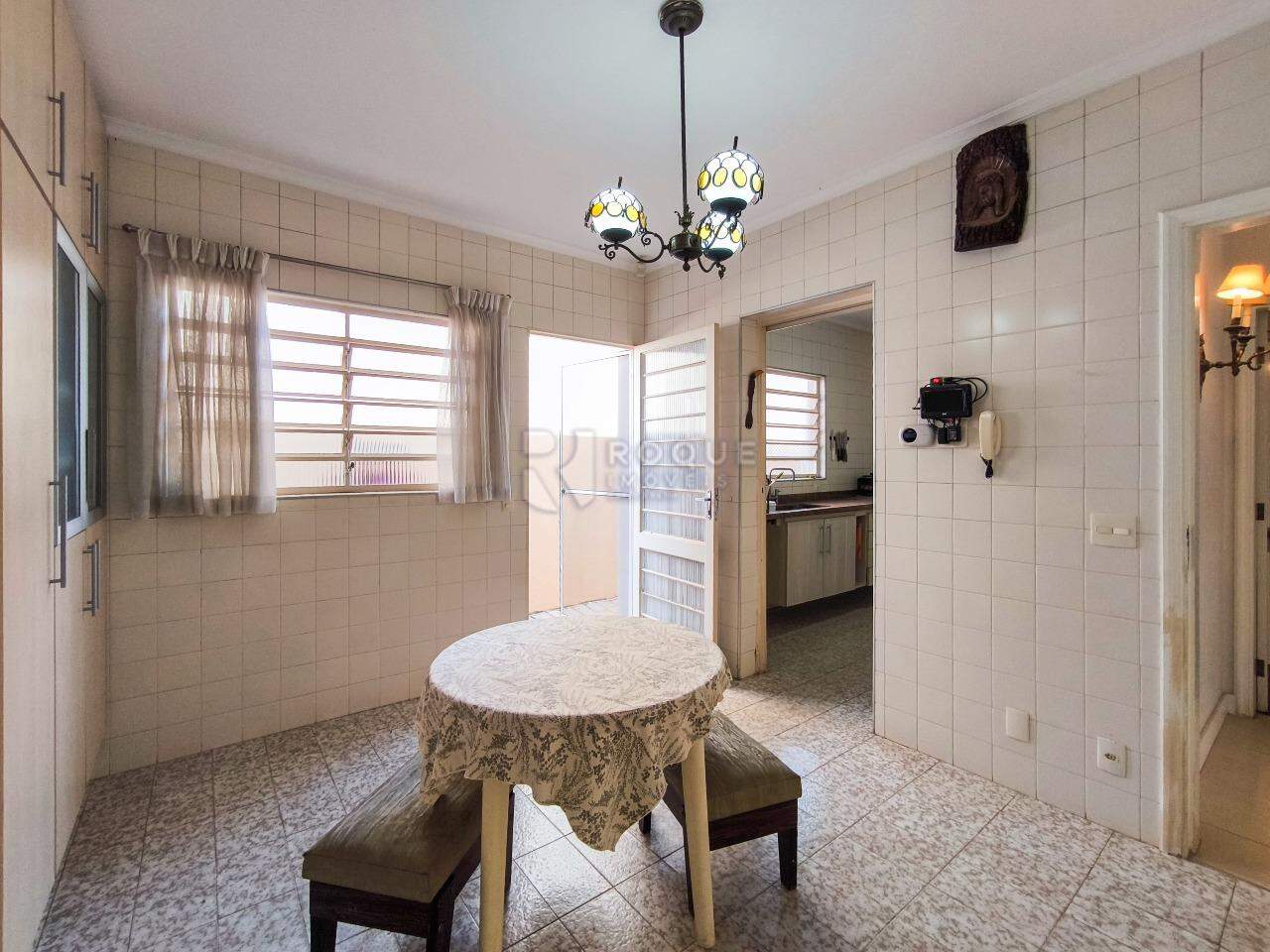 Casa Residencial à venda no bairro Centro: COPA