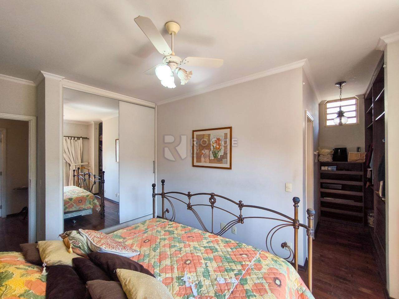 Casa Residencial à venda no bairro Centro: SUÍTE