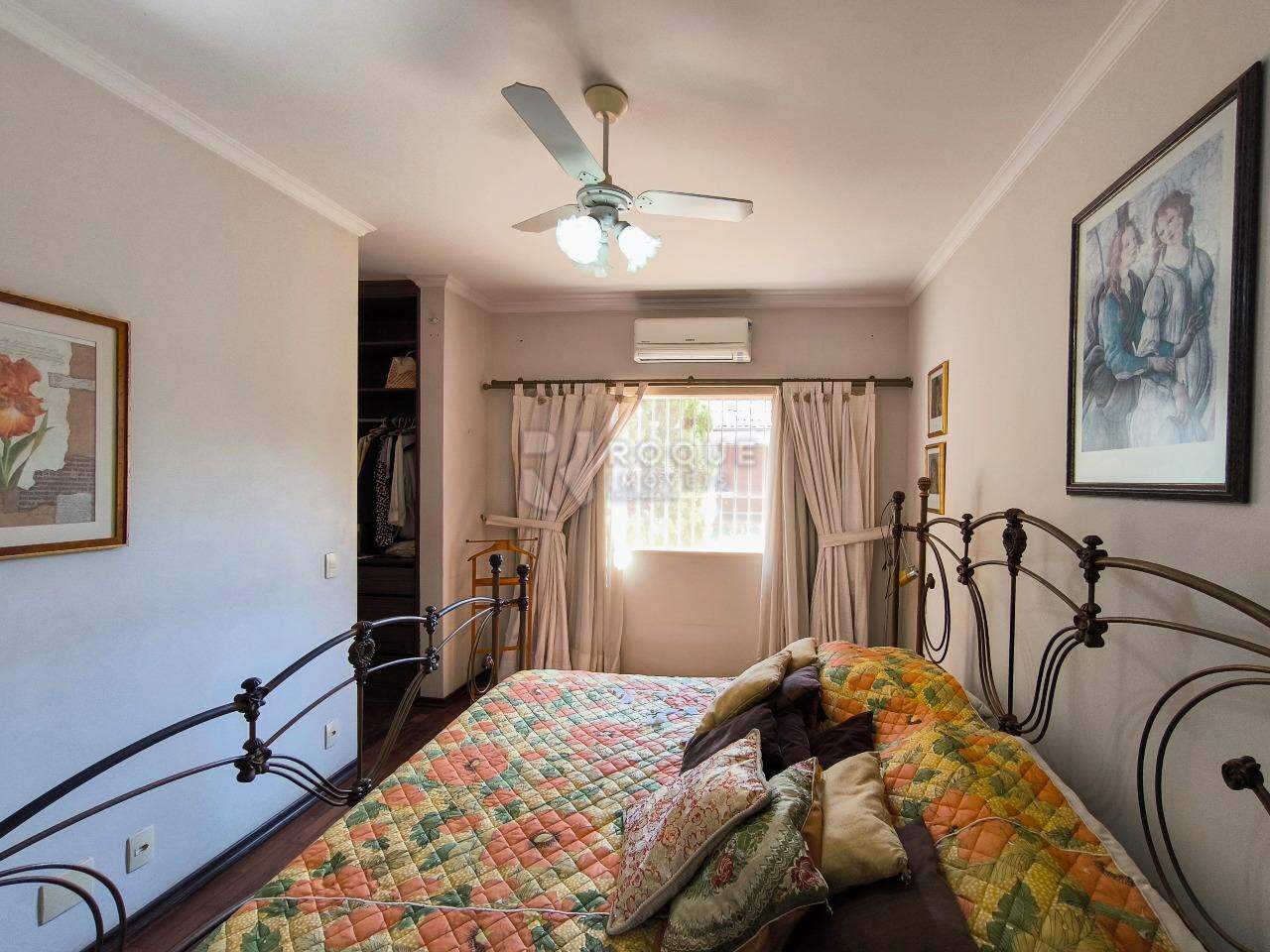 Casa Residencial à venda no bairro Centro: SUÍTE