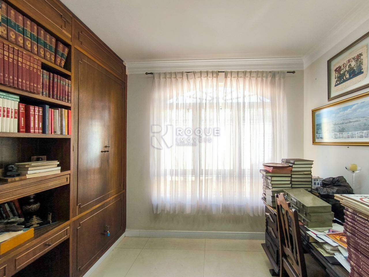 Casa Residencial à venda no bairro Centro: ESCRITÓRIO