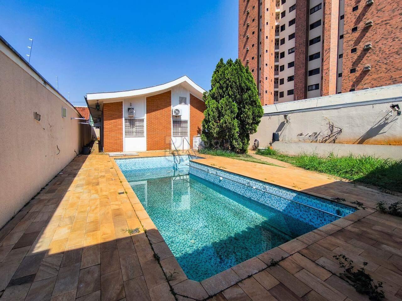 Casa Residencial à venda no bairro Centro: PISCINA