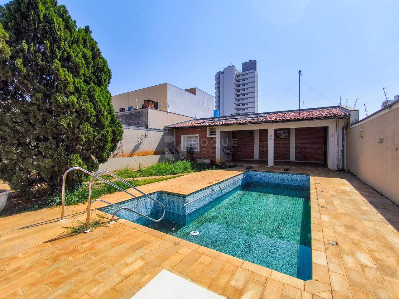Casa Residencial à venda no bairro Centro: PISCINA