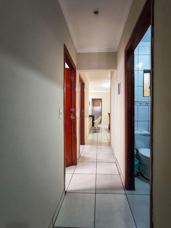 Casa em condomínio à venda no bairro Lagoa Nova: CORREDOR INTERNO