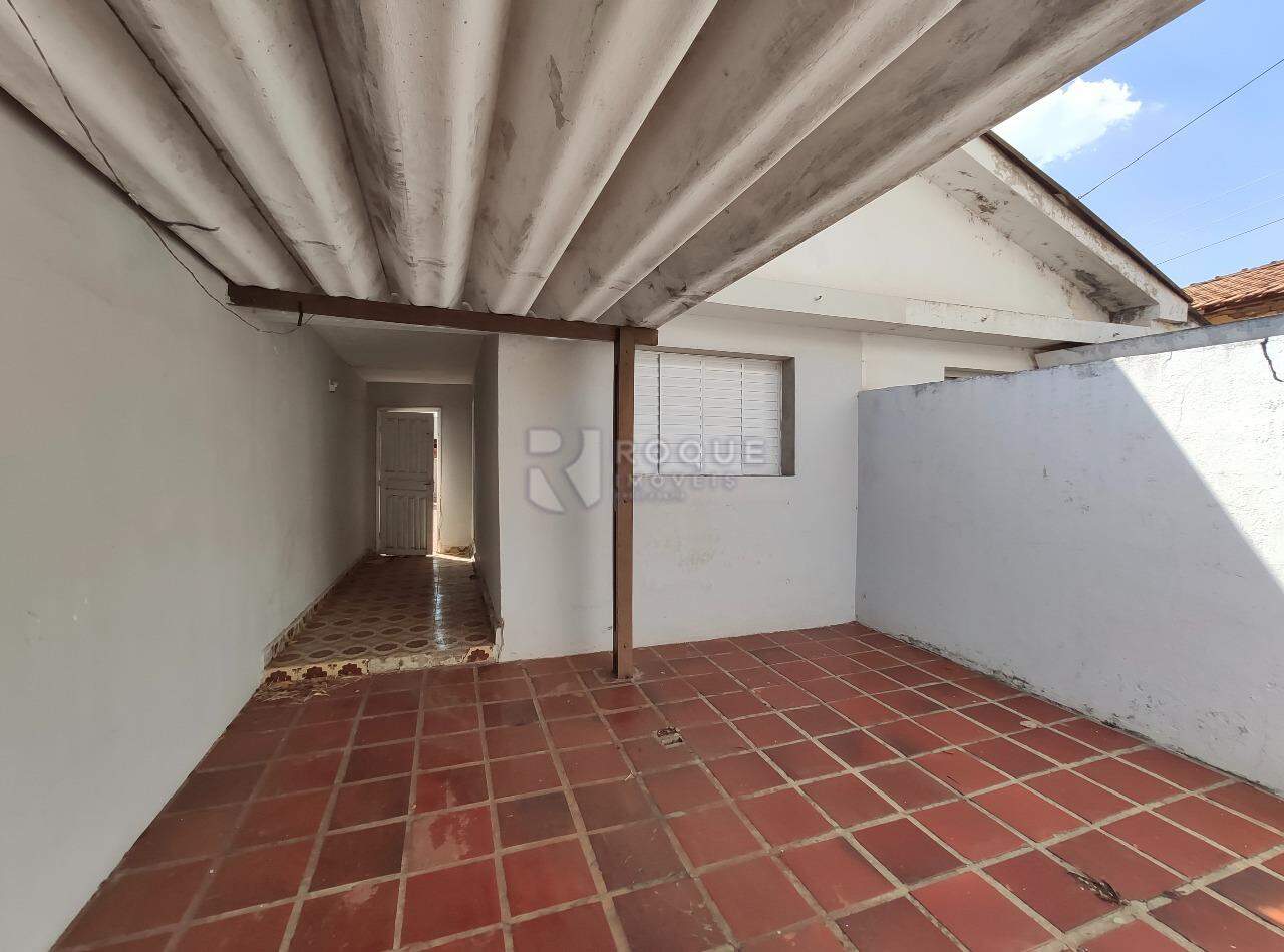 Casa Residencial para aluguel no bairro Vila Queiroz: Garagem 