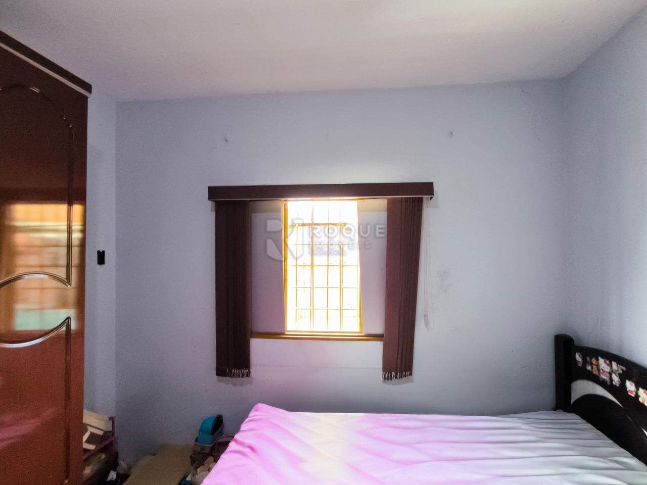 Casa Residencial à venda no bairro Jardim Presidente Dutra: DORMITÓRIO CASA A