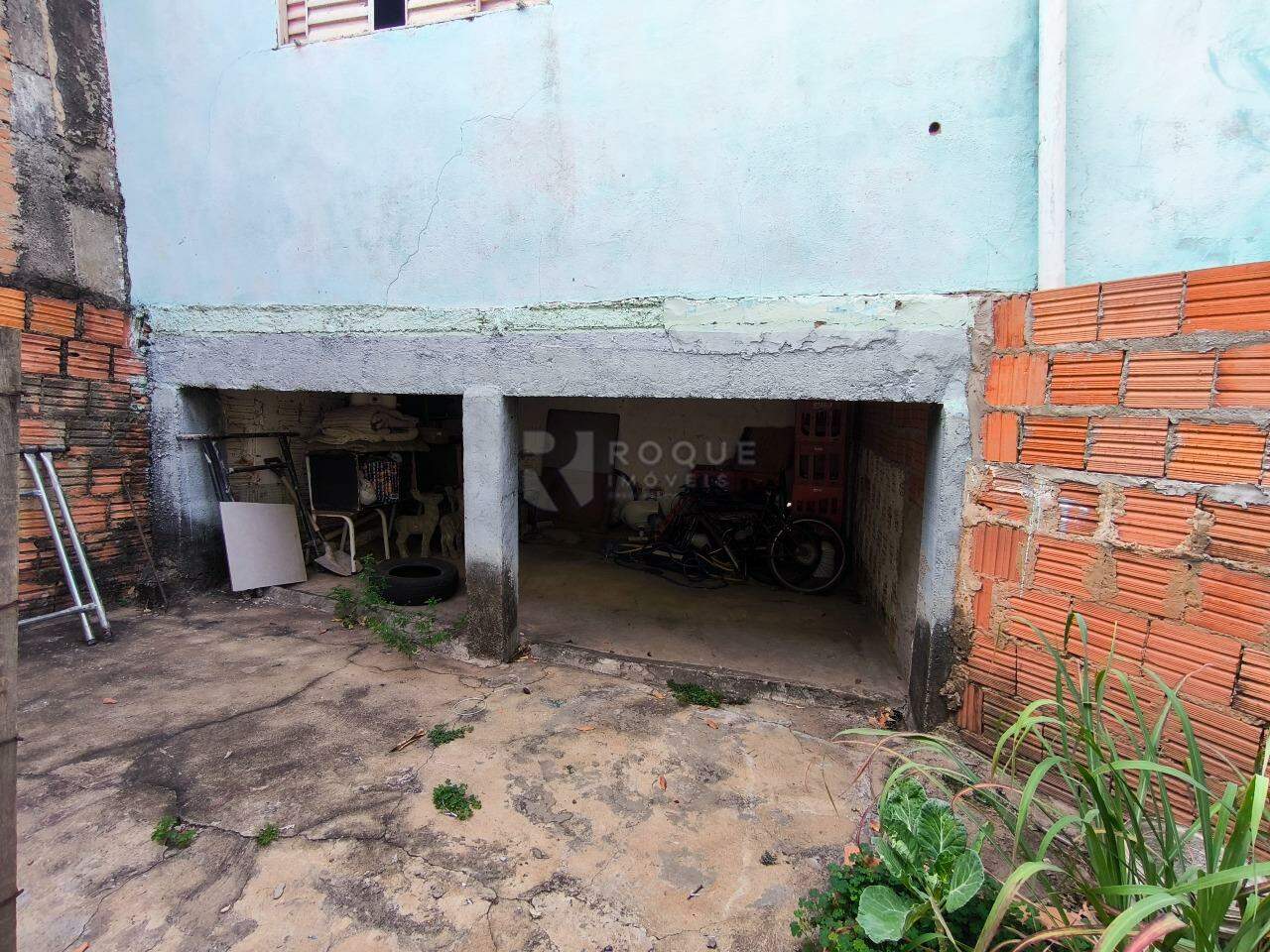 Casa Residencial à venda no bairro Jardim Presidente Dutra: QUINTAL CASA A