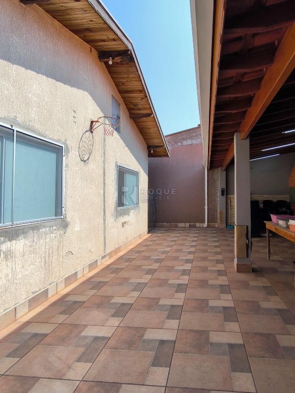 Casa Residencial à venda no bairro Jardim Caieira: QUINTAL