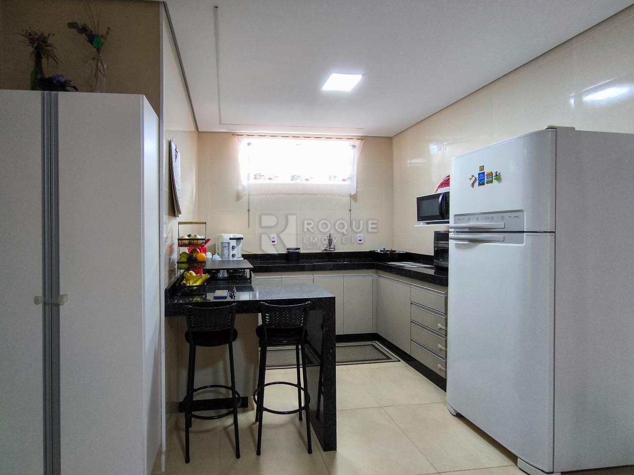 Casa Residencial à venda no bairro Jardim Caieira: COZINHA