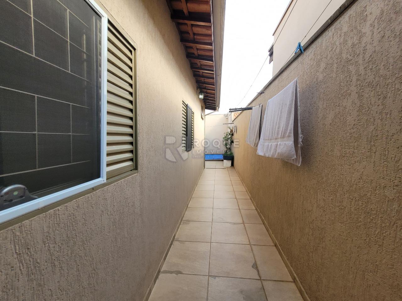 Casa Residencial à venda no bairro Jardim Santa Adélia: CORREDOR LATERAL