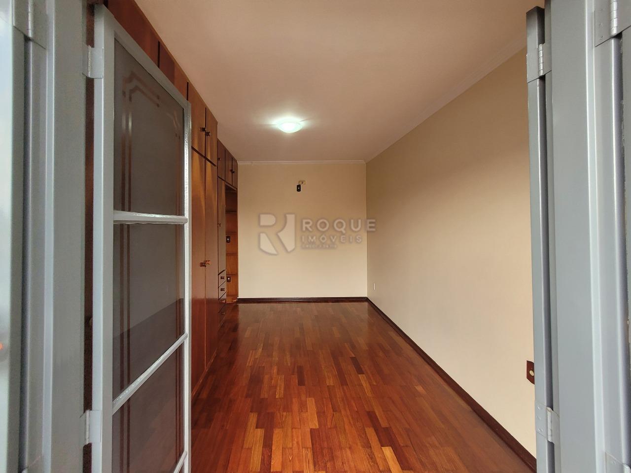 Casa Residencial à venda no bairro Jardim Gustavo Peccinini: DORMITÓRIO 1 