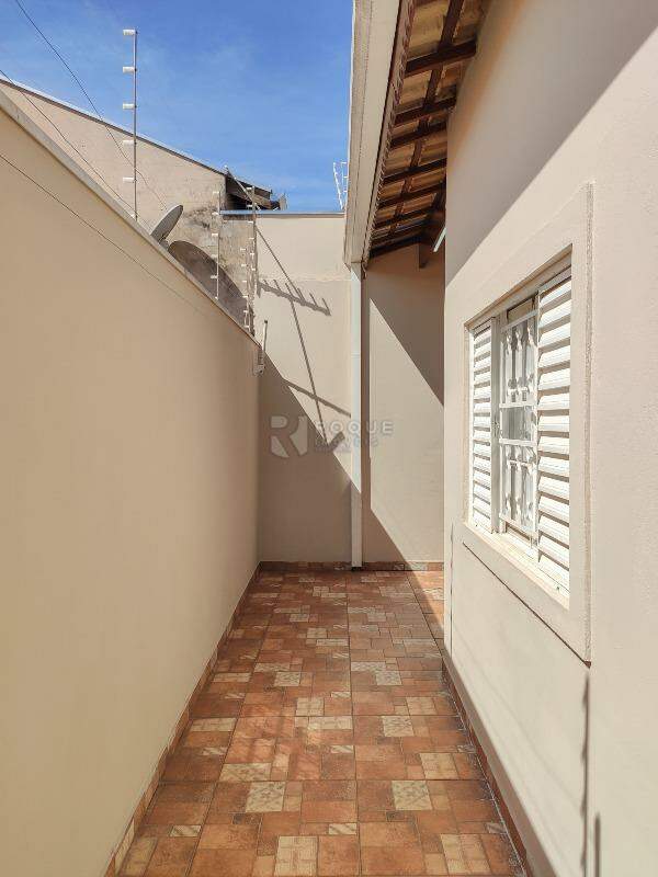 Casa Residencial à venda no bairro Residencial Recanto Verde: Corredor 
