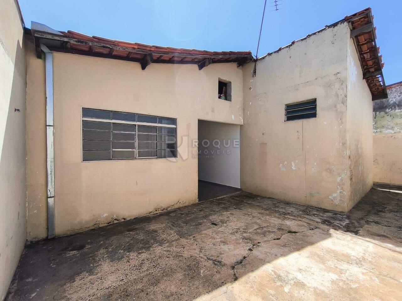 Casa Residencial para aluguel no bairro Jardim Vista Alegre: FUNDOS