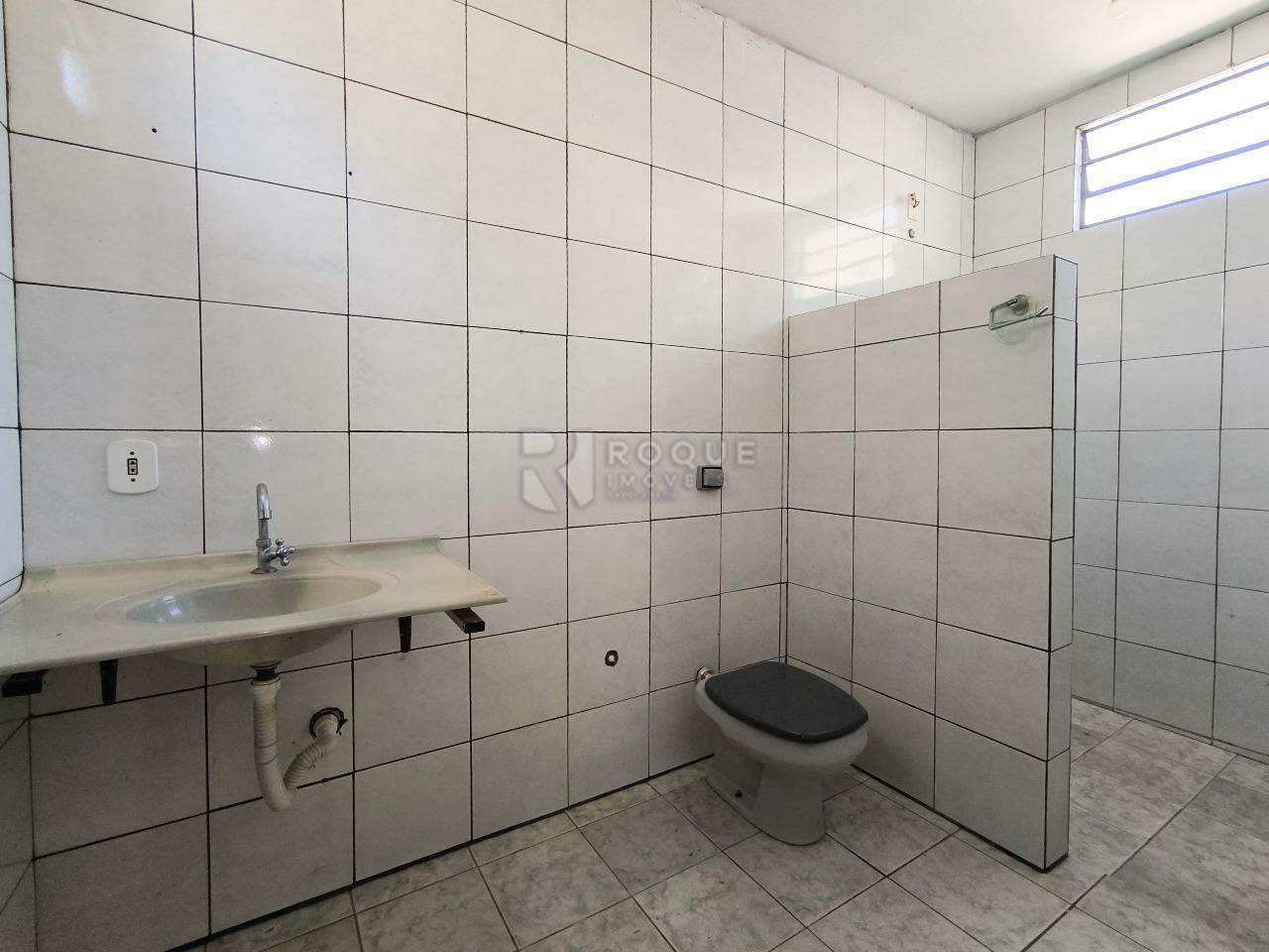 Casa Residencial para aluguel no bairro Jardim Vista Alegre: WC SUÍTE