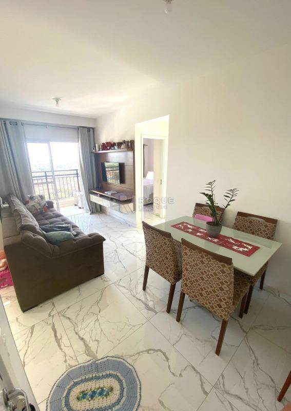 Apartamento à venda no bairro Chácara Boa Vista da Graminha: 