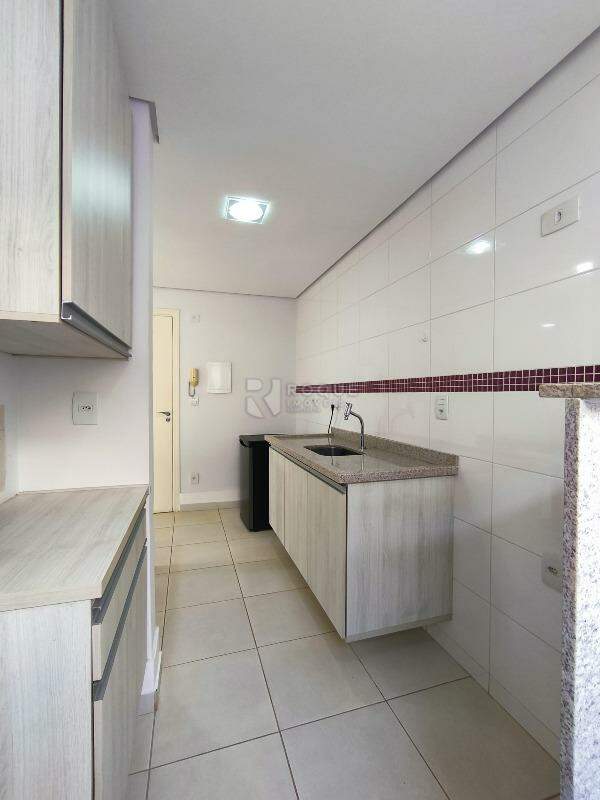 Salas/Conjuntos à venda no bairro Jardim Cidade Universitária I: COZINHA