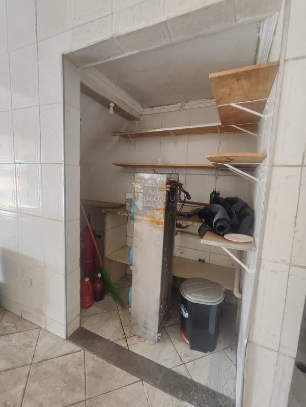 Casa com salão à venda no bairro Parque Residencial Aeroporto: DISPENSA - SALÃO