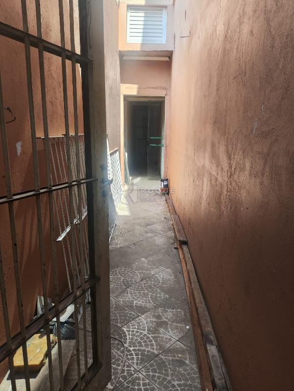 Casa com salão à venda no bairro Parque Residencial Aeroporto: ACESSO - CASA TERREA