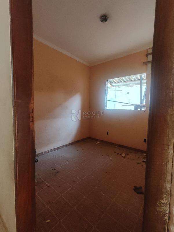 Casa com salão à venda no bairro Parque Residencial Aeroporto: QUARTO 1 - TERREO