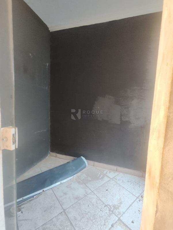 Casa com salão à venda no bairro Parque Residencial Aeroporto: ESCRITÓRIO - TERREO