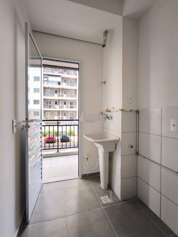 Apartamento à venda no bairro Jardim do Lago: LAVANDERIA