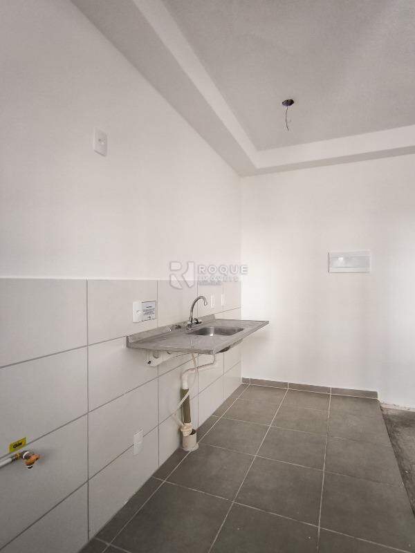 Apartamento à venda no bairro Jardim do Lago: COZINHA