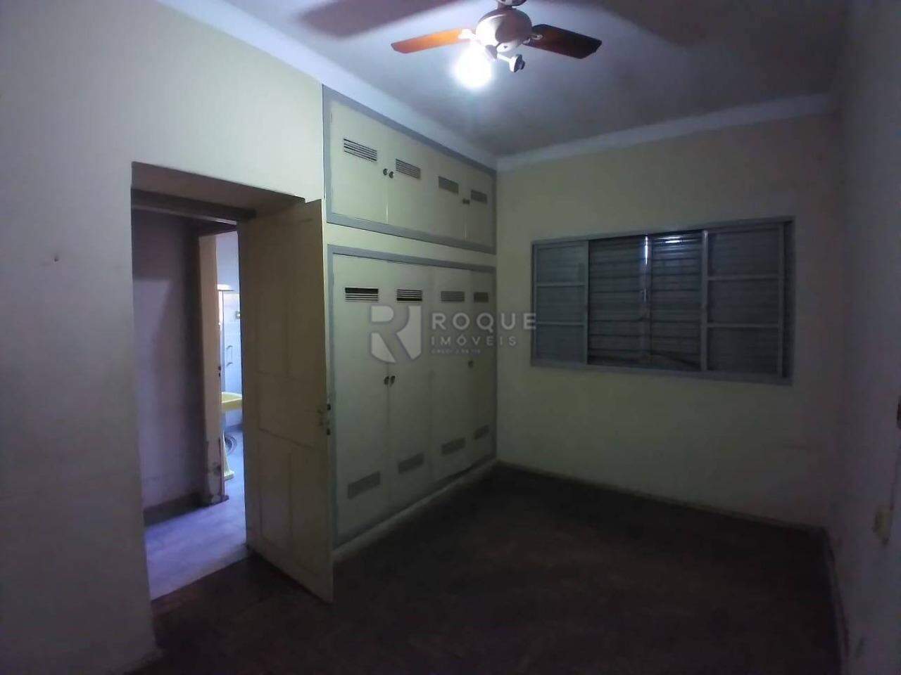 Casa Comercial à venda no bairro Centro: cozinha