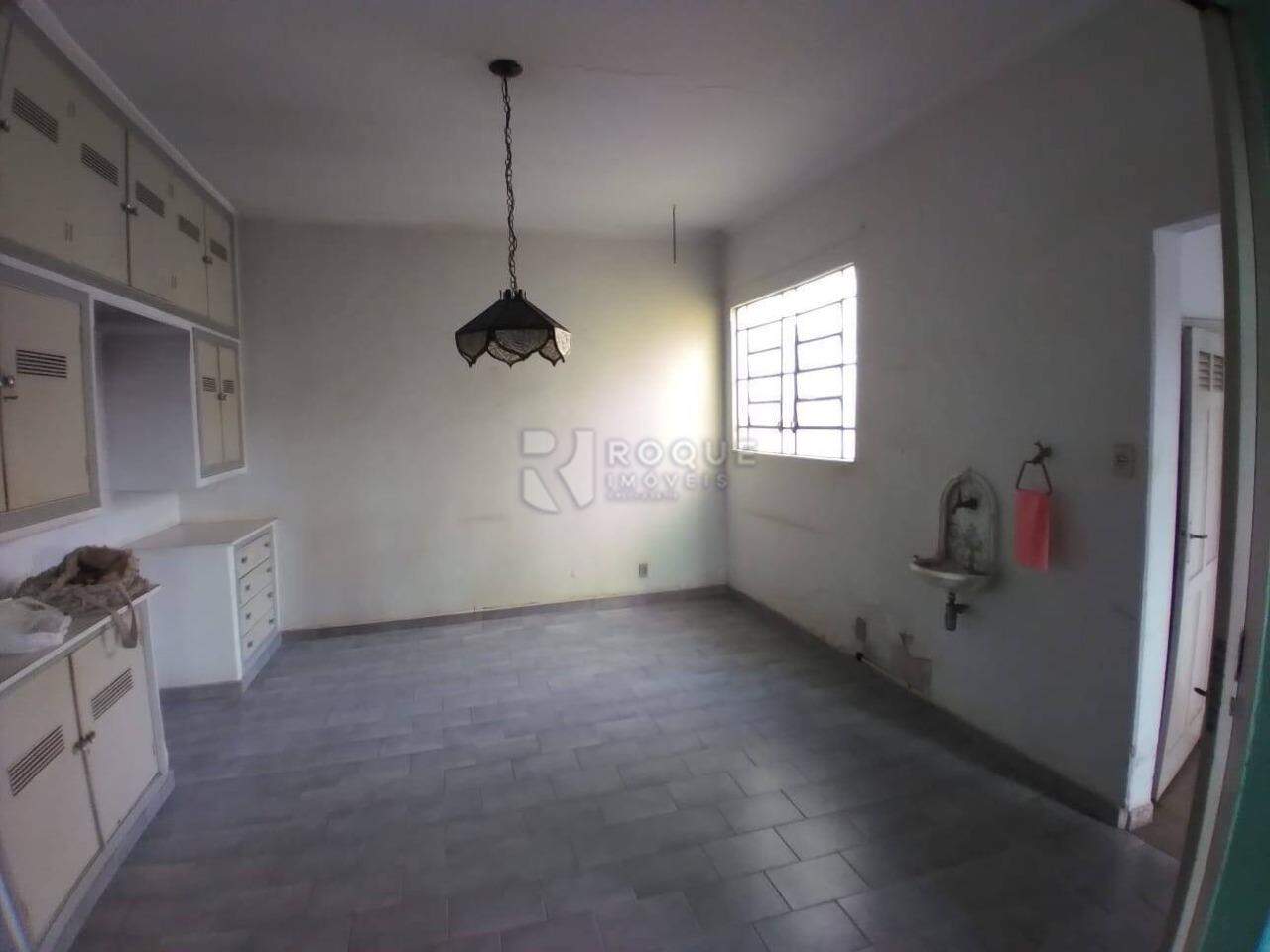 Casa Comercial à venda no bairro Centro: copa