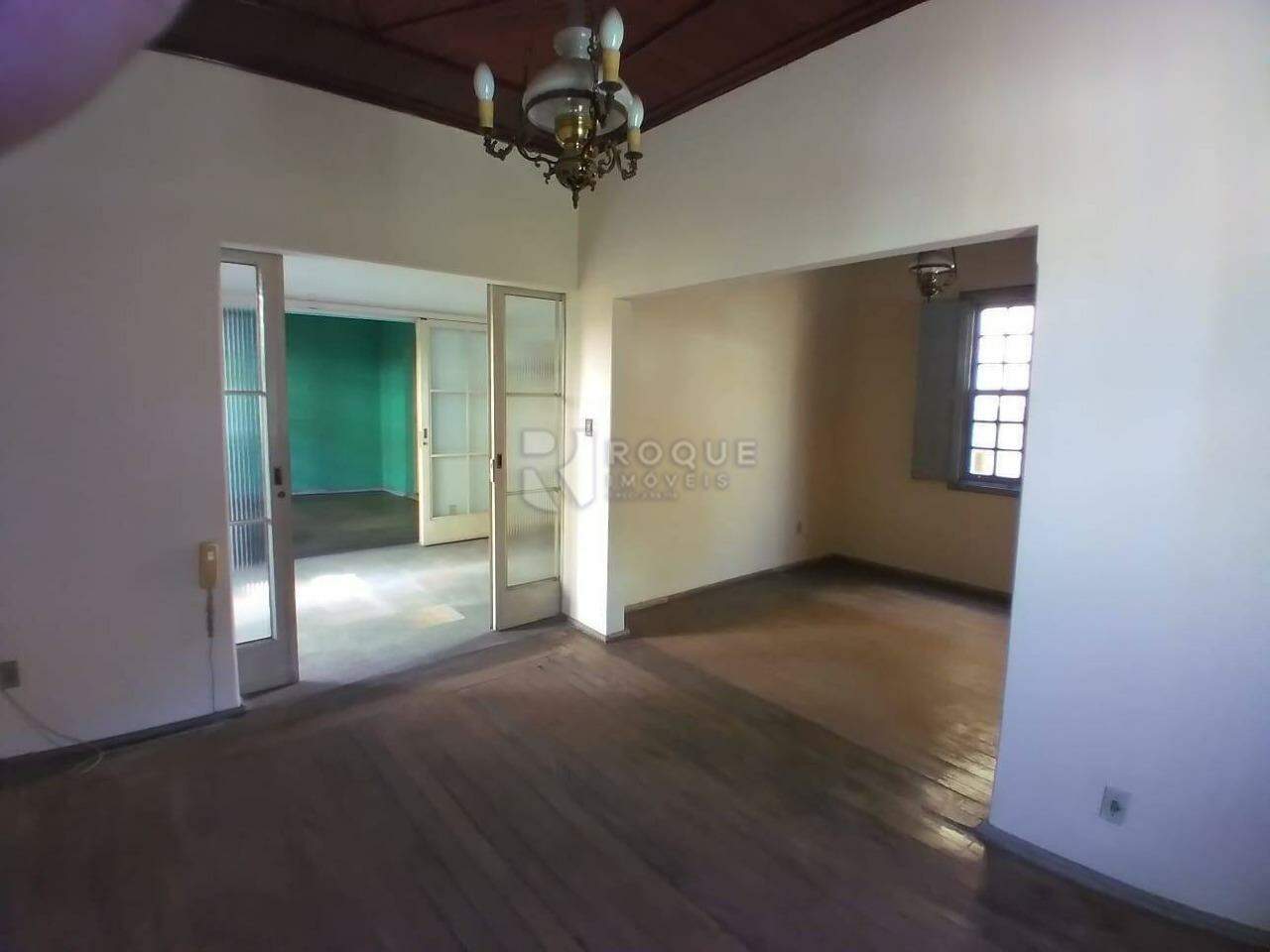 Casa Comercial à venda no bairro Centro: sala 2