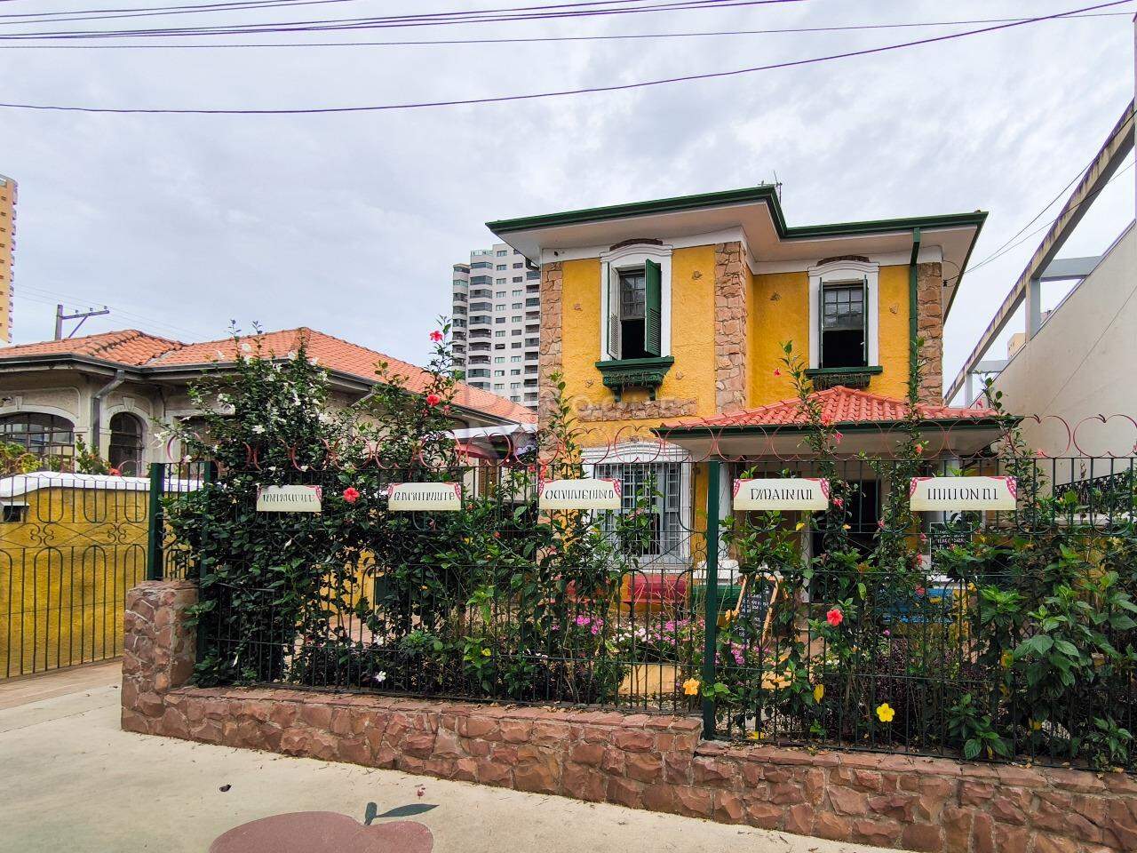Casa Comercial à venda no bairro Centro: FACHADA
