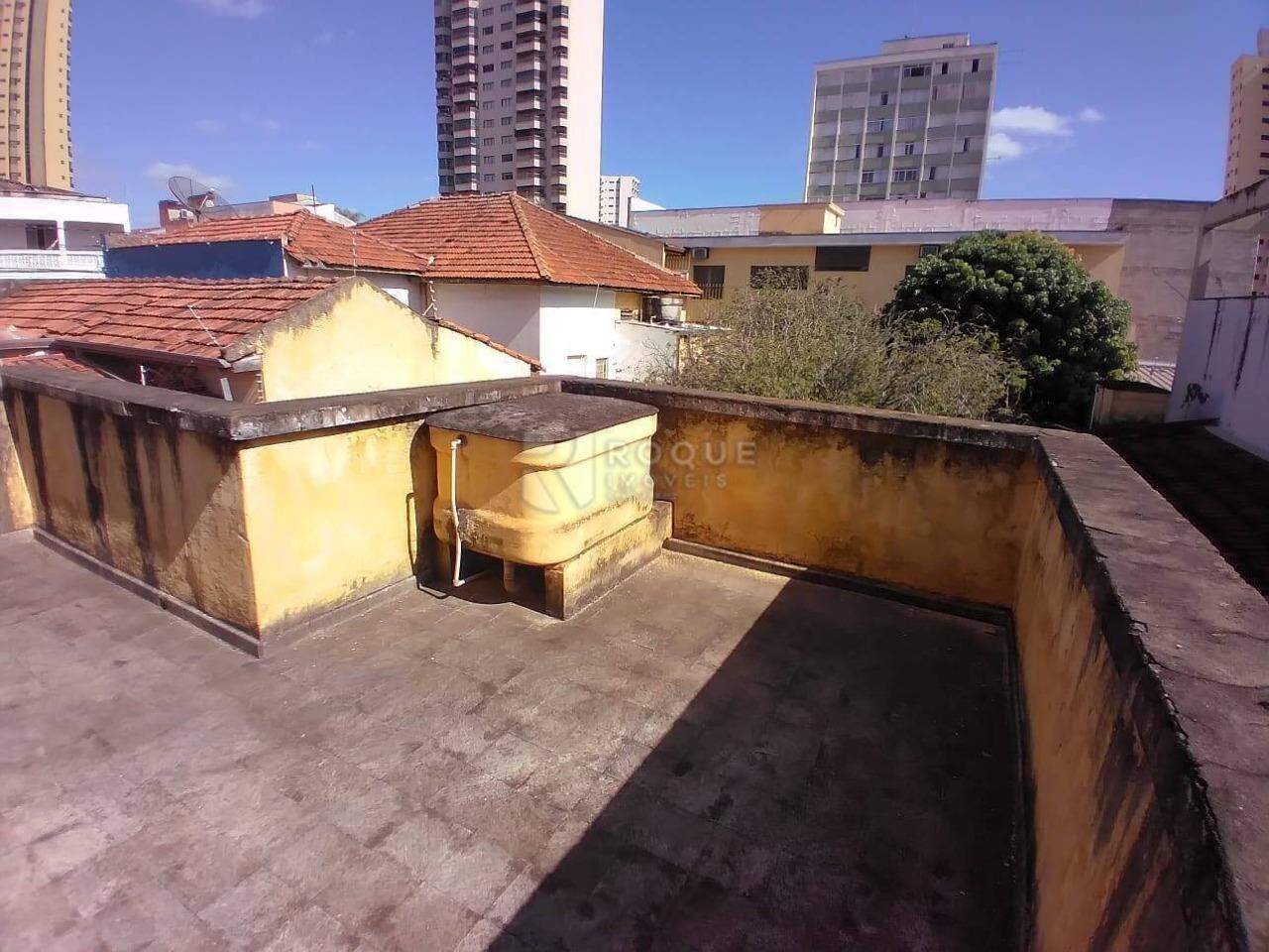 Casa Comercial à venda no bairro Centro: varanda