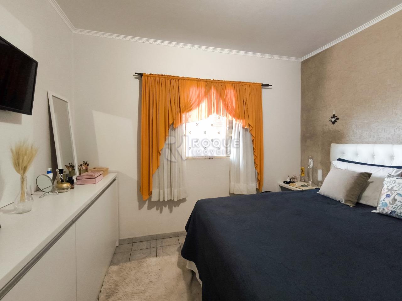 Casa Residencial à venda no bairro Jardim Gustavo Peccinini: DORMITÓRIO 1