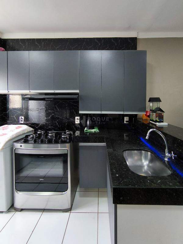 Apartamento à venda no bairro Condomínio Varandas I: COZINHA