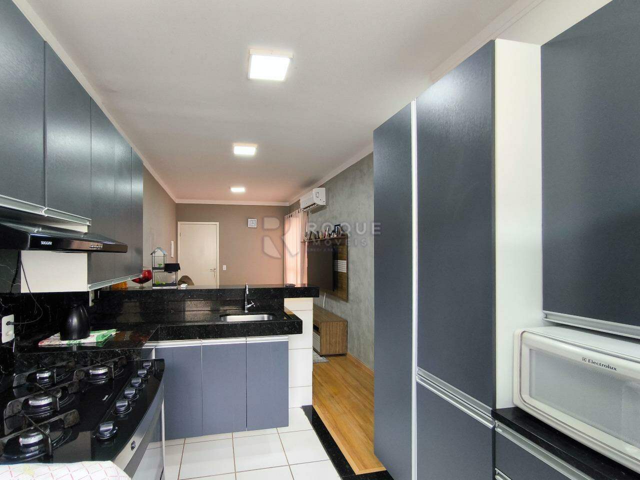 Apartamento à venda no bairro Condomínio Varandas I: COZINHA