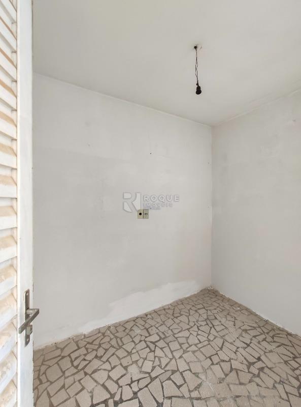 Casa Residencial para aluguel no bairro Vila Claudia: Despensa / fundo 