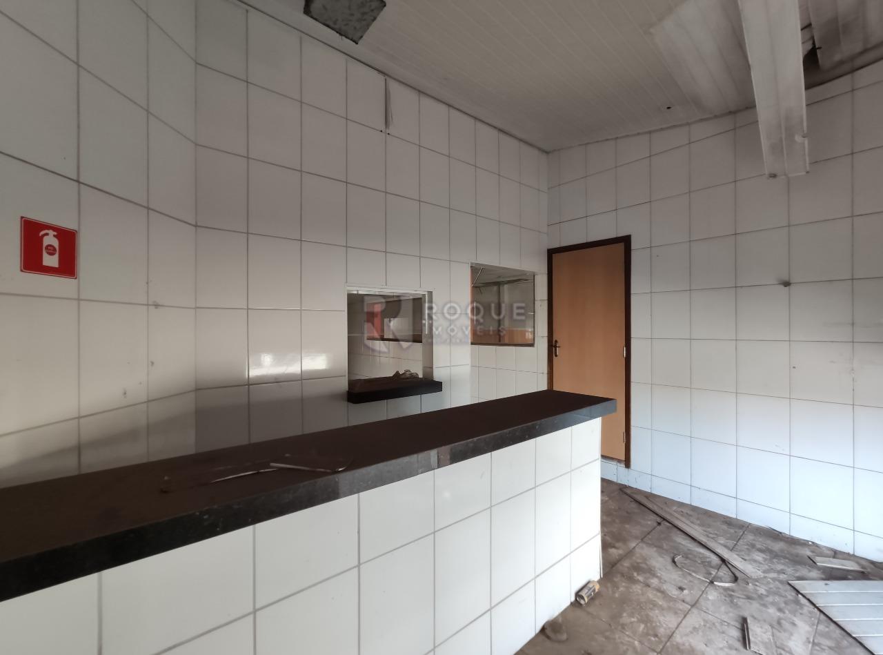 Barracão/Galpão à venda no bairro Centro: Sala