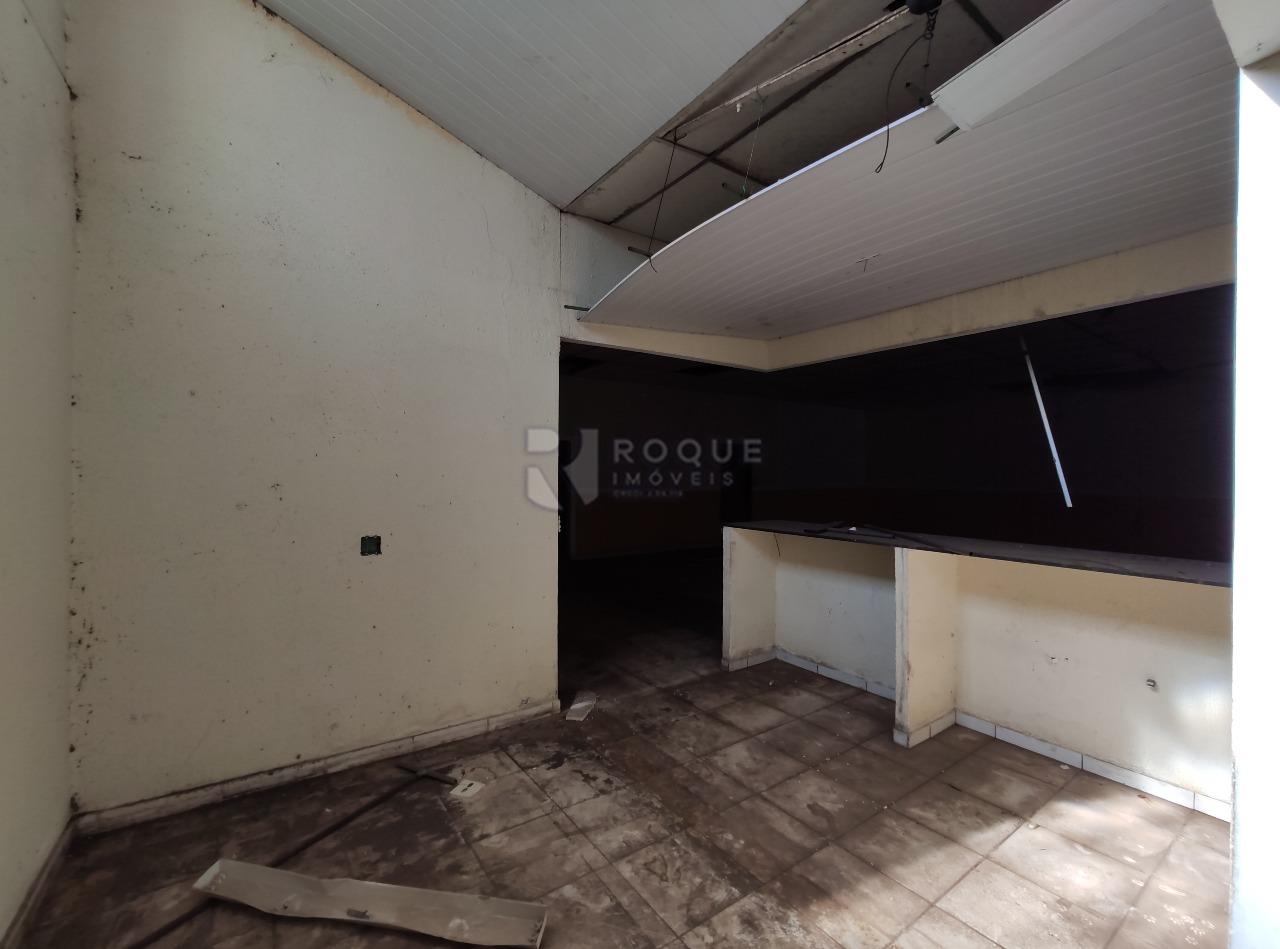 Barracão/Galpão à venda no bairro Centro: Sala