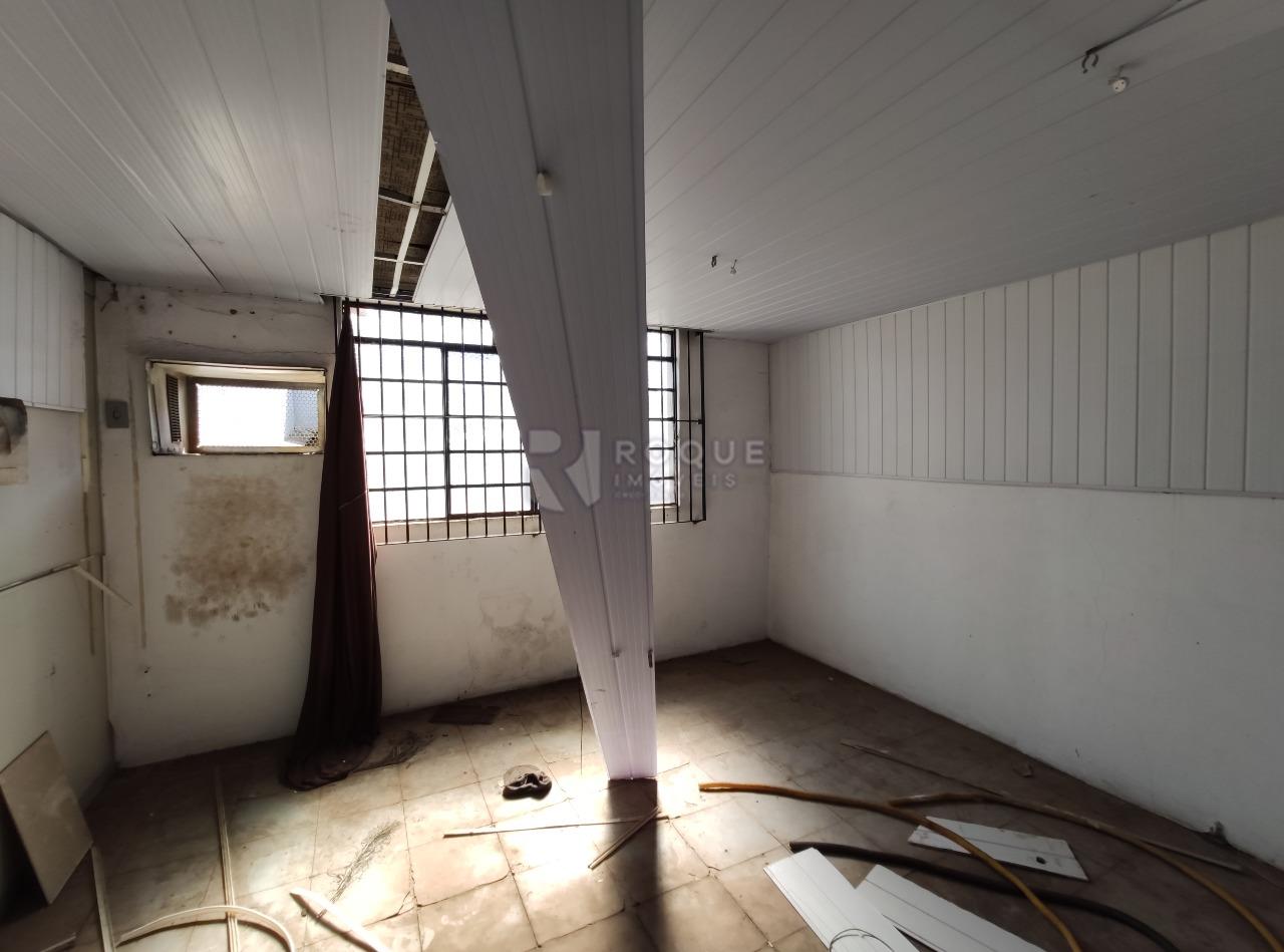 Barracão/Galpão à venda no bairro Centro: Sala